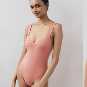 Aritzia Wilfred Ocaso Light pink sweetheart neck bodysuit 2XS